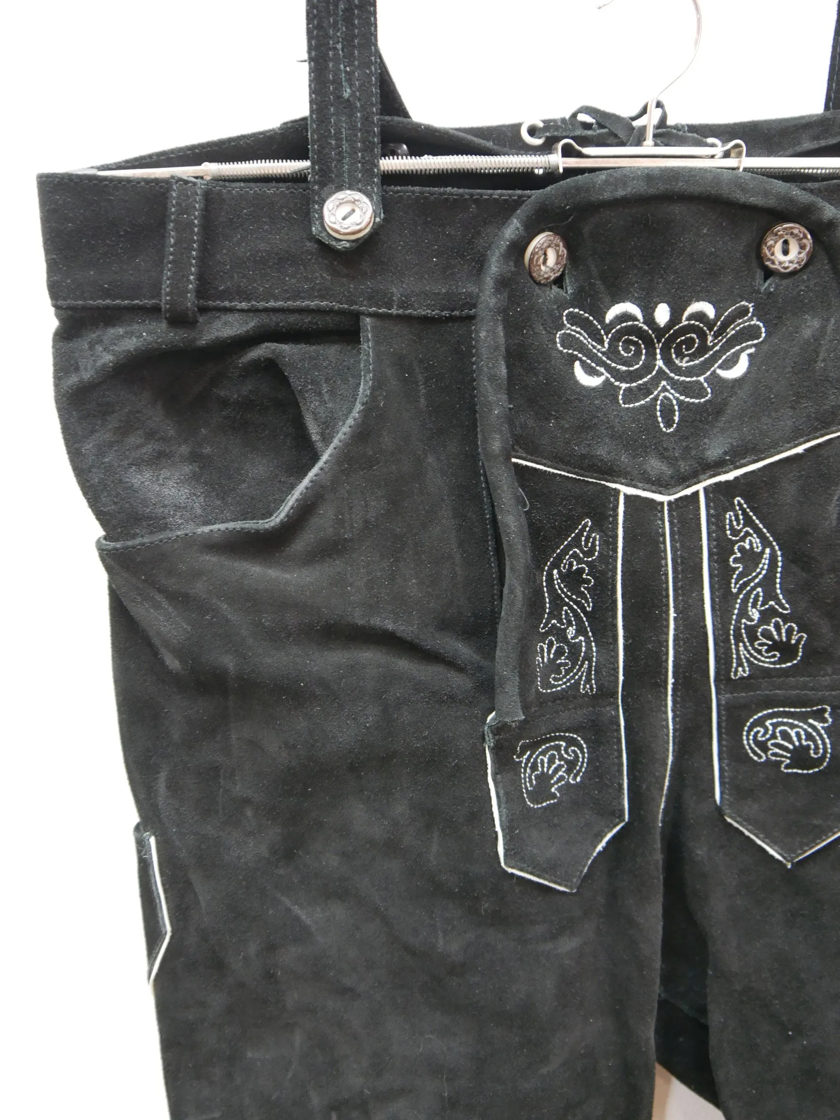 Neuwertig mit Loch im Schritt Kniebund Lederhose mit Träger und Stickerei Gr.50